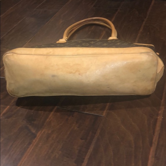 Louis Vuitton Lock It Sachel - Picture 2 of 5